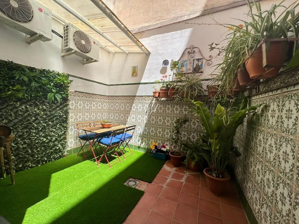 Adela & Private Courtyard By Ele Apartments Málaga