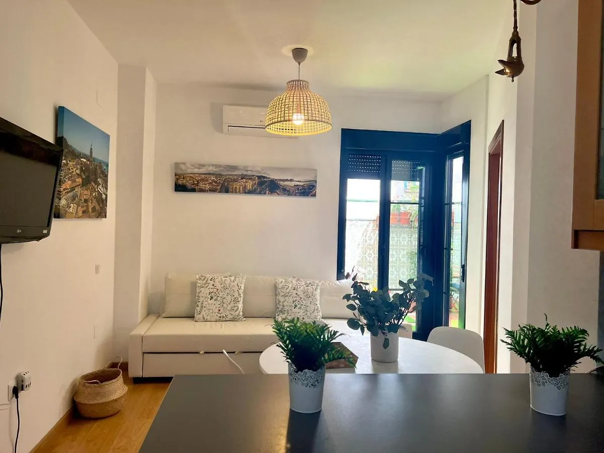 Adela & Private Courtyard By Ele Apartments Μάλαγα